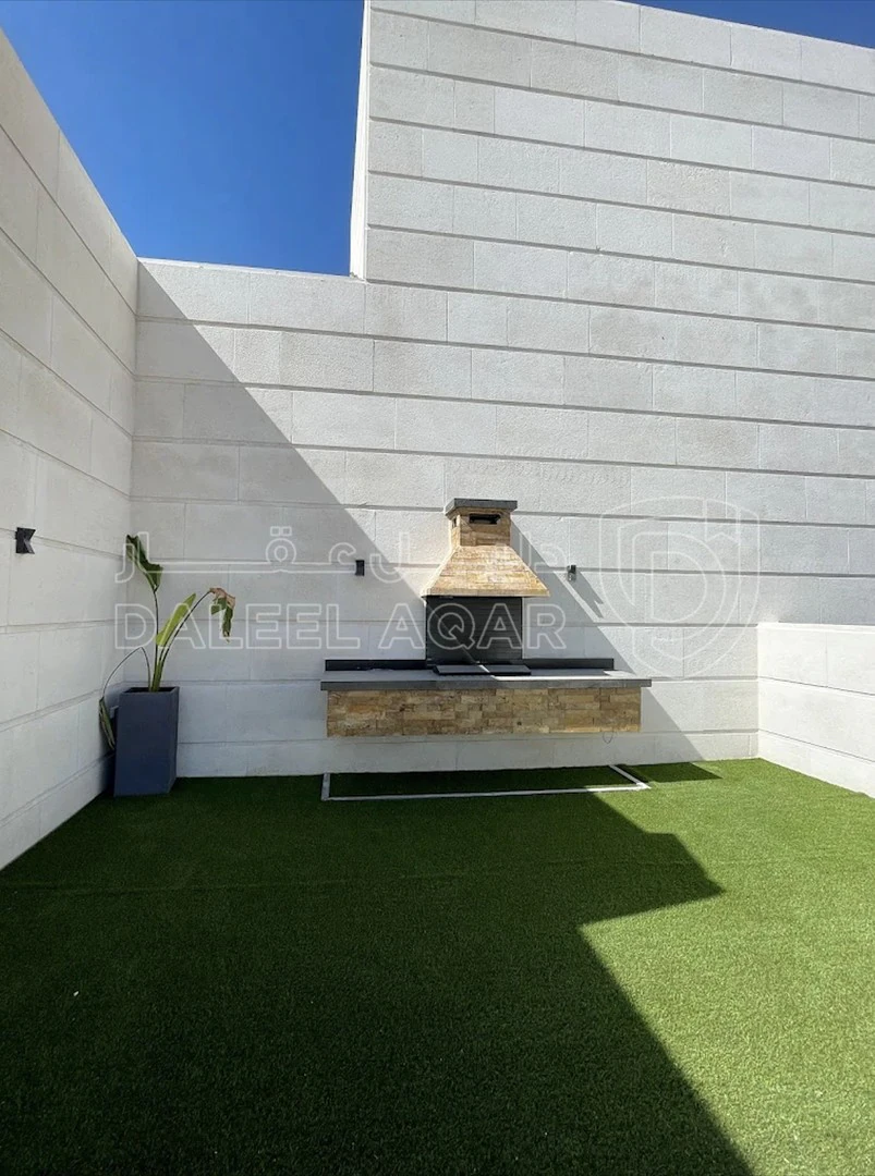 شقة في Youssef Abu Hajleh - 675,000 دأ - صورة 1